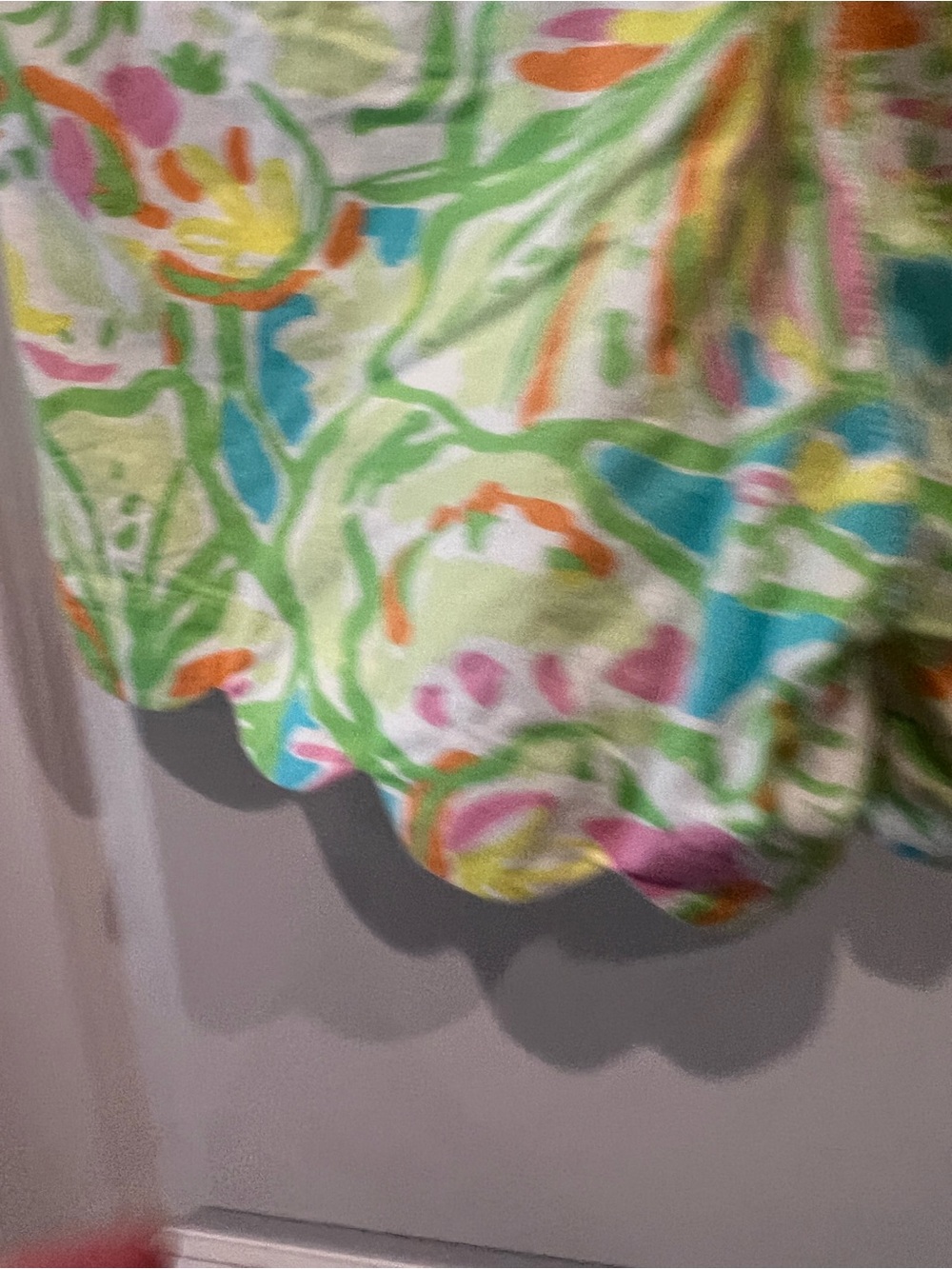 Lilly Pulitzer Scallop Hem Tropical Print Shorts Size 4 (The Buttercup Short) - Picture 16 of 16